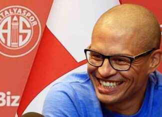 Antalyaspor Teknik Direktör Alex ile Yollarını Ayırdı – En Son Gelişmeler antalyaspor-teknik-direktr-alex-ile-yollarn-ayrd-en-son-gelimeler