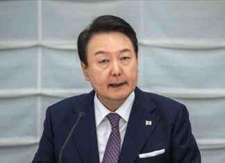 Güney Kore Devlet Başkanı Yoon Resmen Tutuklandı: Detaylar gney-kore-devlet-bakan-yoon-resmen-tutukland-detaylar