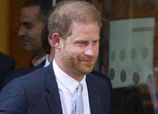 Prens Harry’e Sun gazetesinden özür: Sussex Dükü’nün telefonu dinlendi! prens-harrye-sun-gazetesinden-zr-sussex-dknn-telefonu-dinlendi